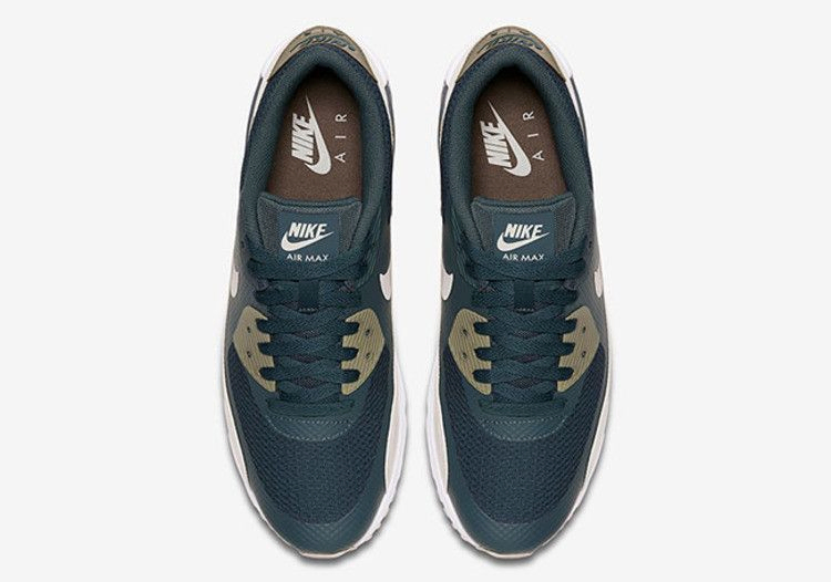 air-max-90-ultra-2-0-blue-fox-875695-401_01