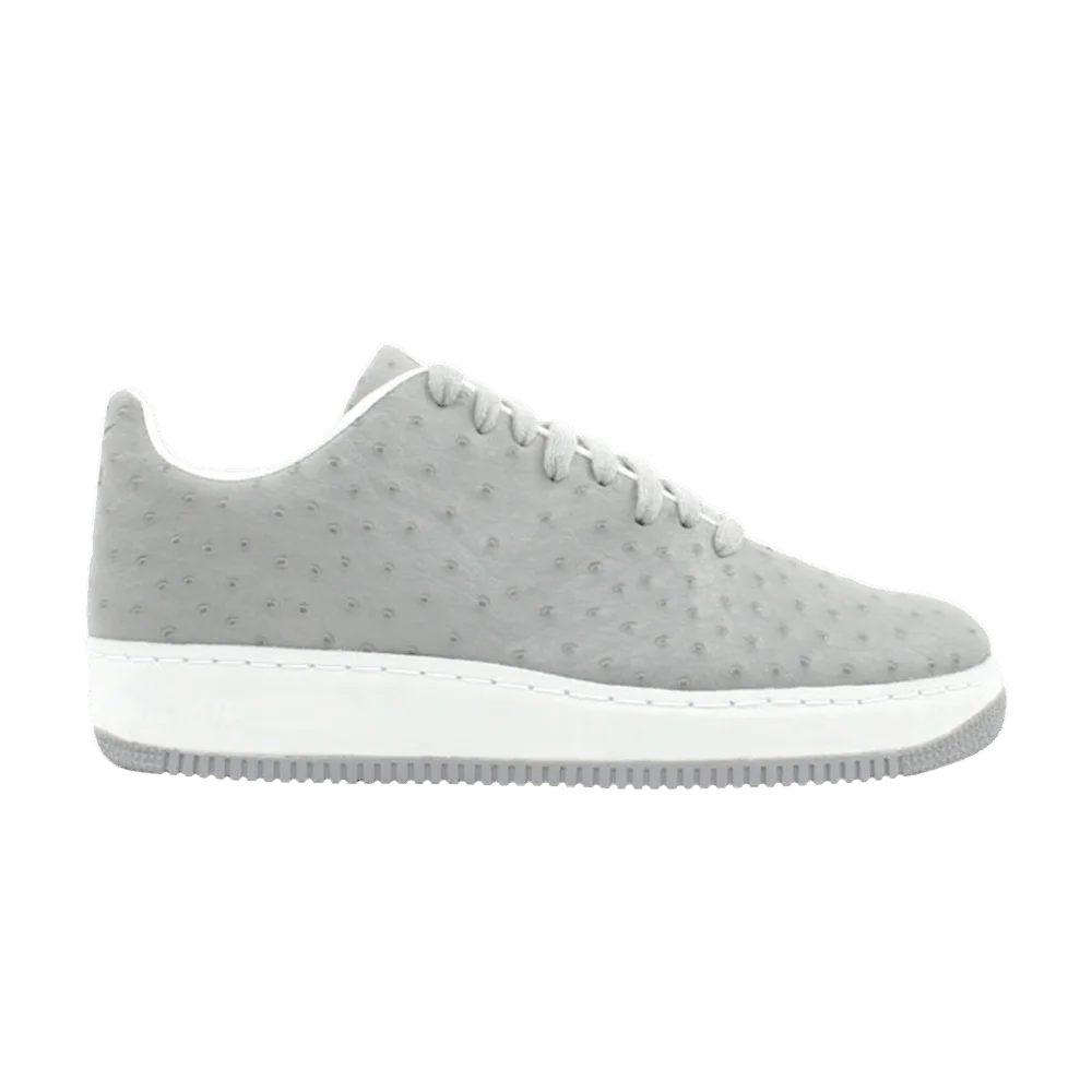 Krossovki-Nike-Air-Force-1-Supreme-1