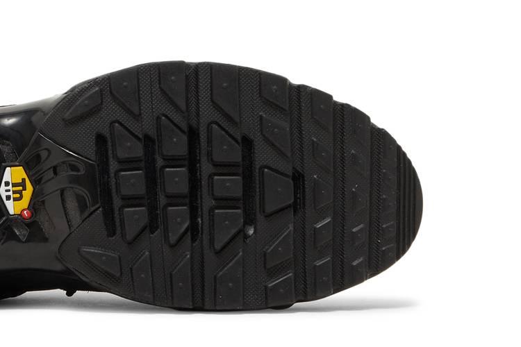 Кроссовки Nike Air Max Plus Utility 'Black Metallic Silver'