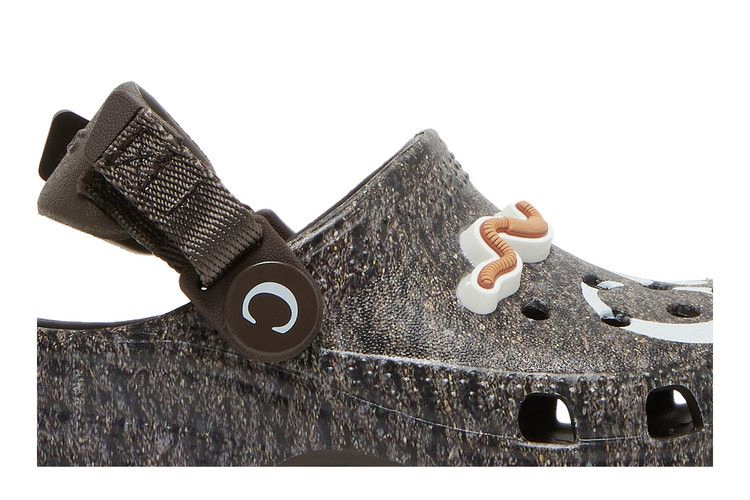 anwar-carrots-x-clog-kids-soil-espresso-207700-206_01