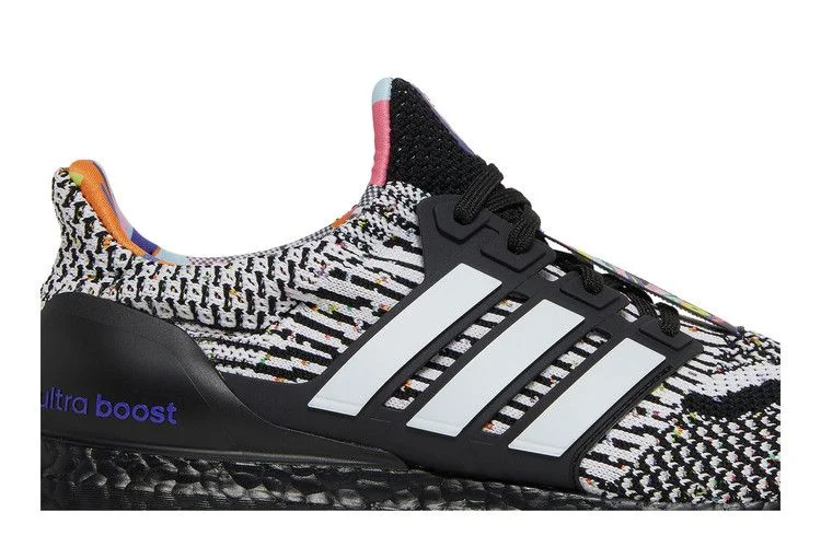 Кроссовки Kris Andrew Small x adidas UltraBoost 5.0 'Pride'