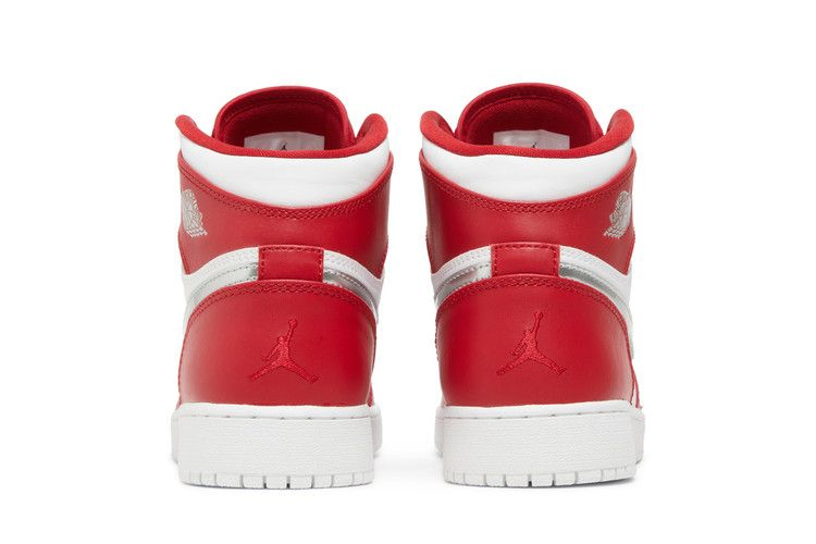 Кроссовки Air Jordan 1 Retro High GS 'Silver Medal'