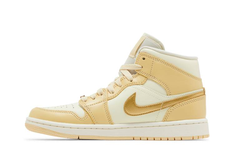 Кроссовки Wmns Air Jordan 1 Mid 'Pale Vanilla Gold'