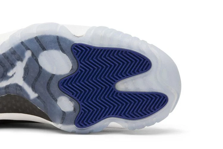 Кроссовки Air Jordan 11 Retro 'Space Jam' 2016