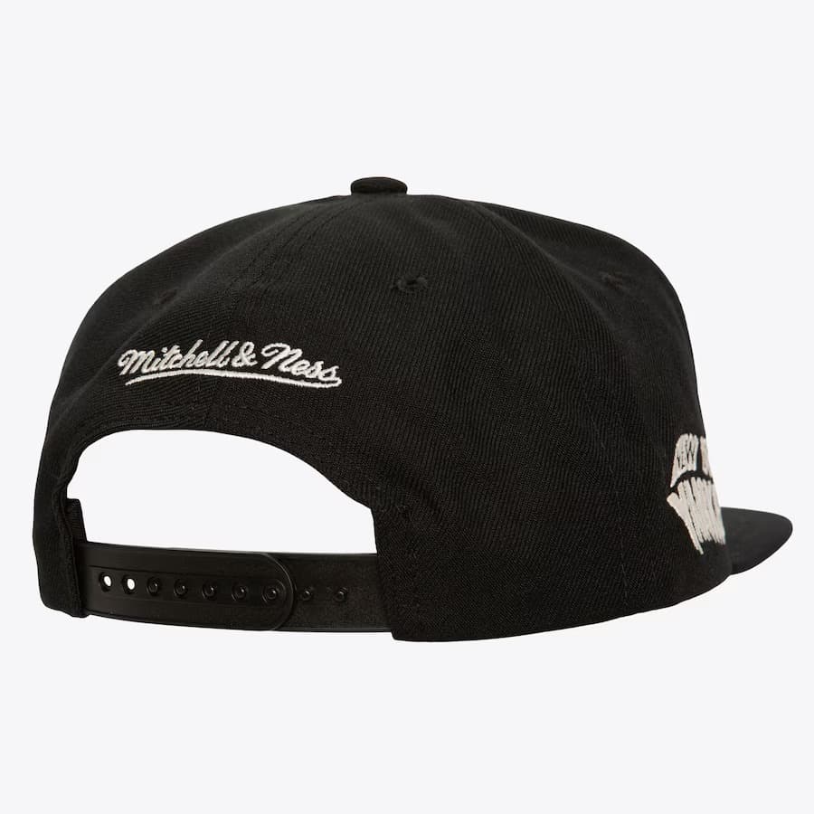 Mitchell-Ness-Black-New-York-Yankees-Snapback-Hat-1