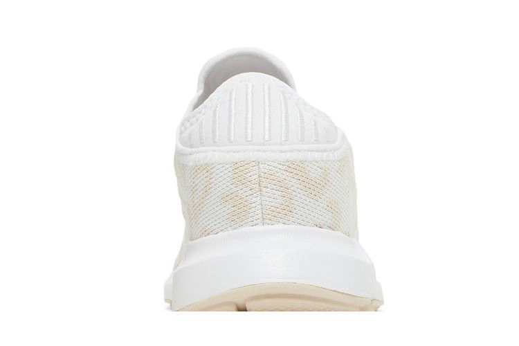 wmns-swift-run-x-leopard-halo-ivory-h01907_06
