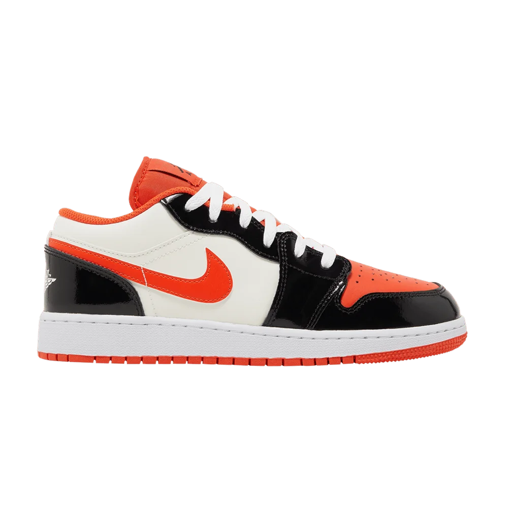 Krossovki-Air-Jordan-1-Low-SE-GS-Halloween