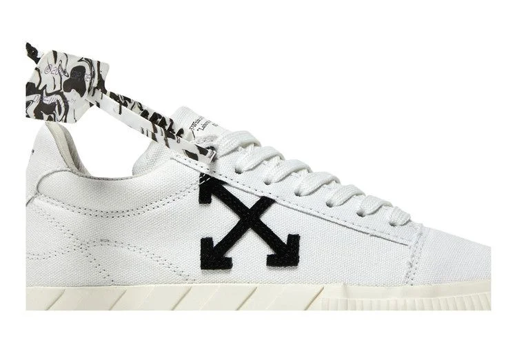 Krossovki-Off-White-Wmns-Vulc-Eco-Sneaker-White-Black-1