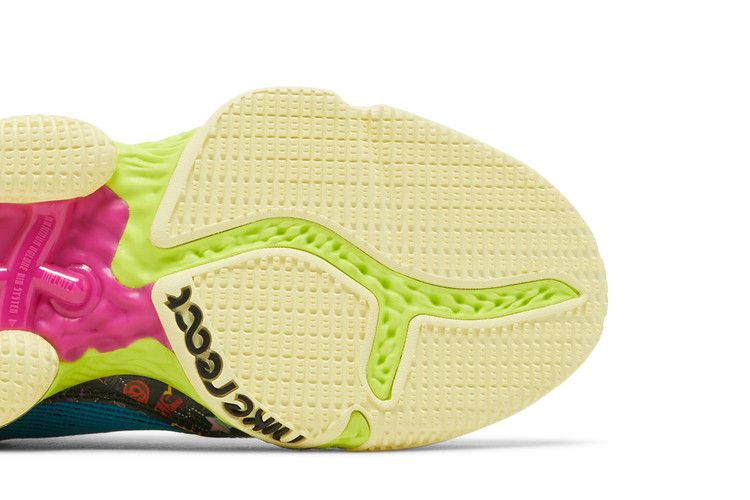 Кроссовки Nike LeBron 19 Low 'LeBronival'