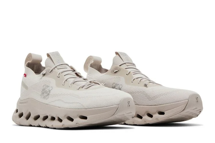 Krossovki-Loewe-x-ON-Wmns-Cloudtilt-Sand-7