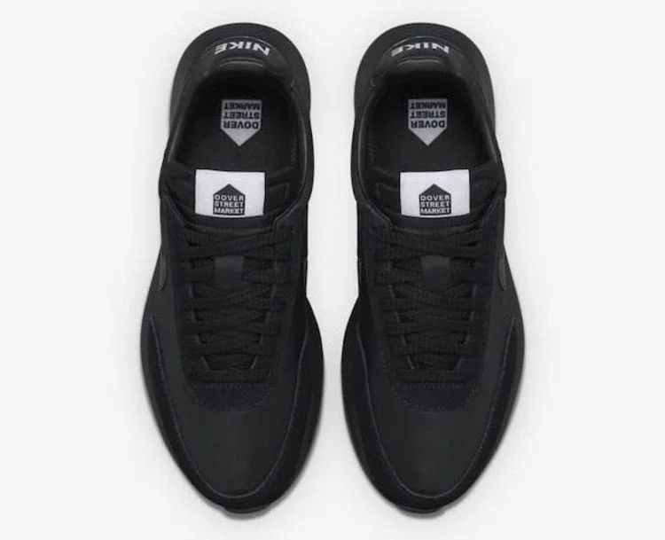 Krossovki-DSM-x-NikeLab-Roshe-Daybreak-Triple-Black-1