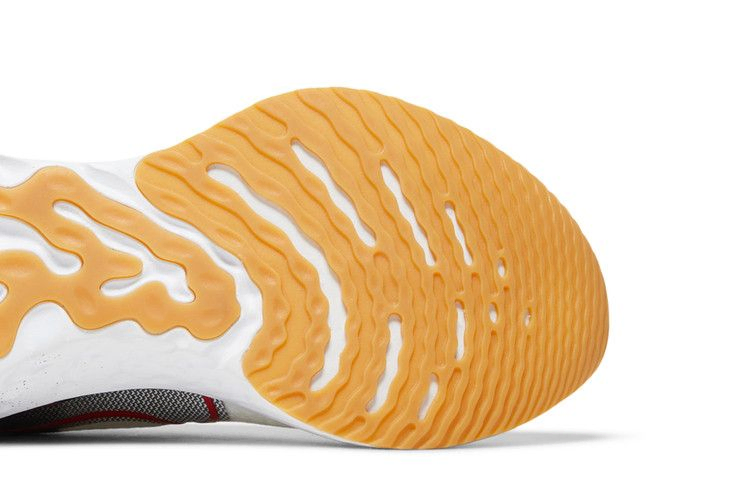 Кроссовки Nike React Infinity Run Flyknit 'White University Red'