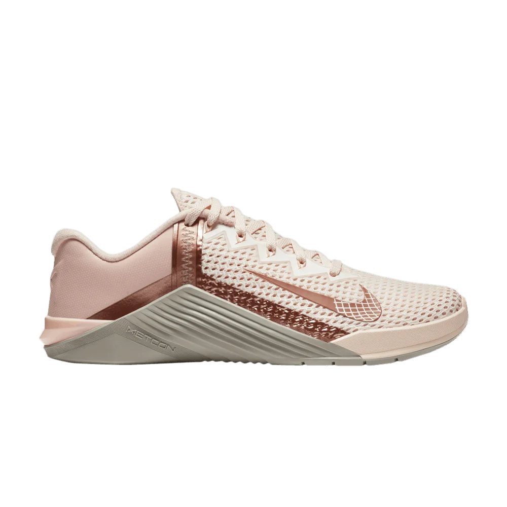 Krossovki-Nike-Wmns-Metcon-6-Guava-Ice-Metallic-Red-Bronze