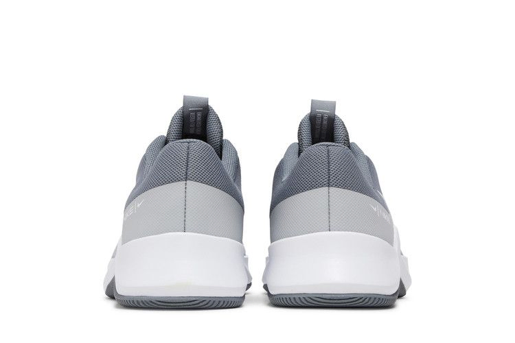 Кроссовки Nike MC Trainer 2 'Light Smoke Grey'