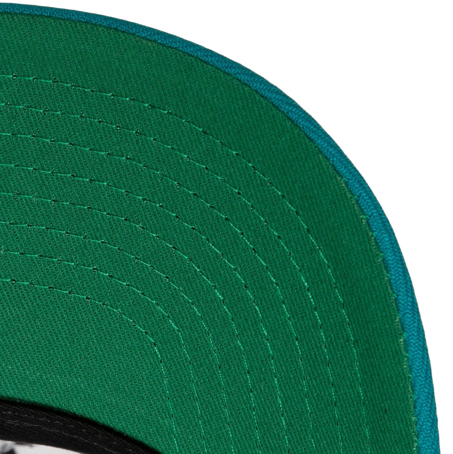 Mitchell-Ness-Team-2-Tone-2.0-Pro-Snapback-HWC-Detroit-Pistons-Hat-2