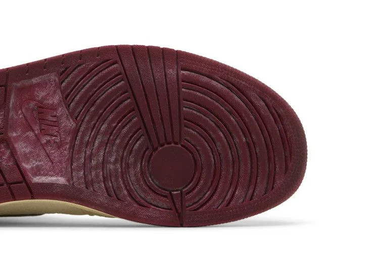 Krossovki-Nigel-Sylvester-x-Air-Jordan-1-Retro-High-OG-Nigel-Sylvester-Sample-4