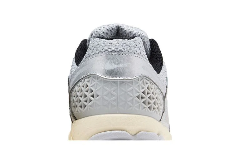 Кроссовки Nike Air Zoom Vomero 5 'Grey Fog Chrome'