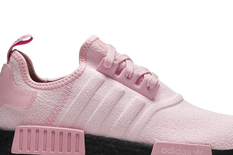 Кроссовки Adidas Wmns NMD_R1 'True Pink Black'