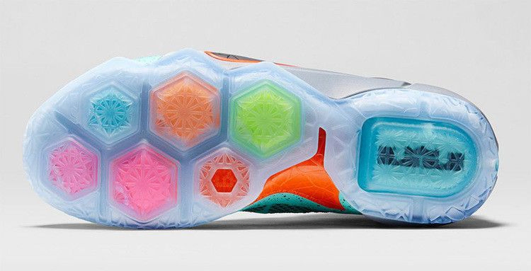 Кроссовки Nike LeBron 12 'NSRL'