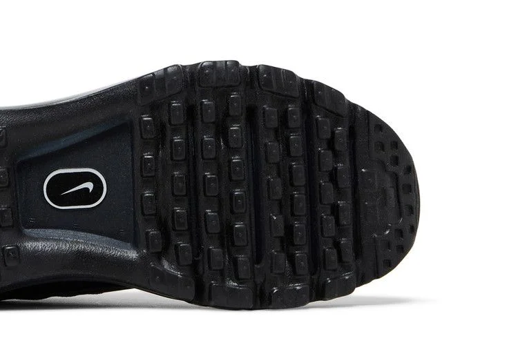 Krossovki-Nike-Wmns-Air-Max-2017-Triple-Black-4