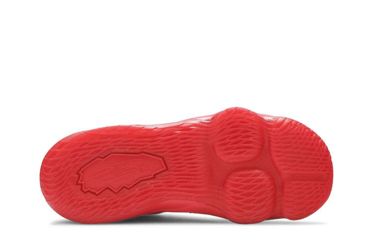 lebron-17-bp-university-red-bq5595-600_03