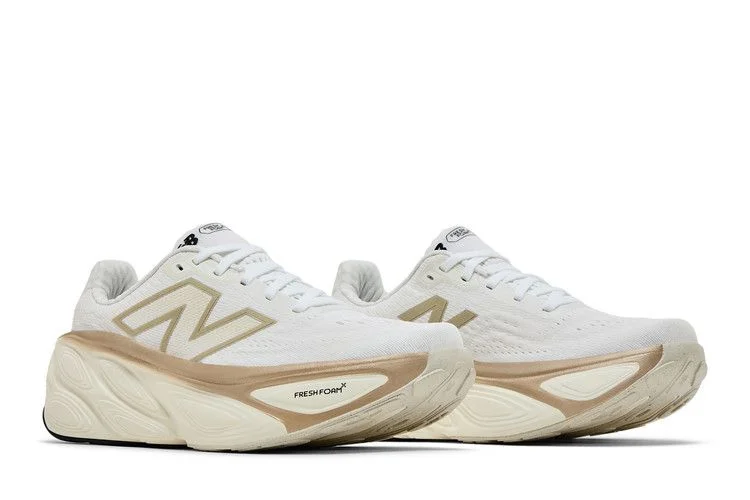 Krossovki-New-Balance-Wmns-Fresh-Foam-X-More-v5-Sea-Salt-Light-Gold-Metallic-7