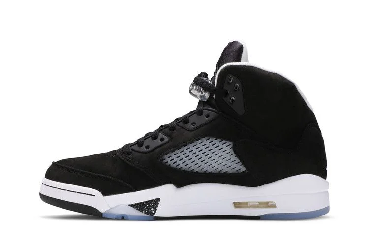 Krossovki-Air-Jordan-5-Retro-Oreo-2021-2