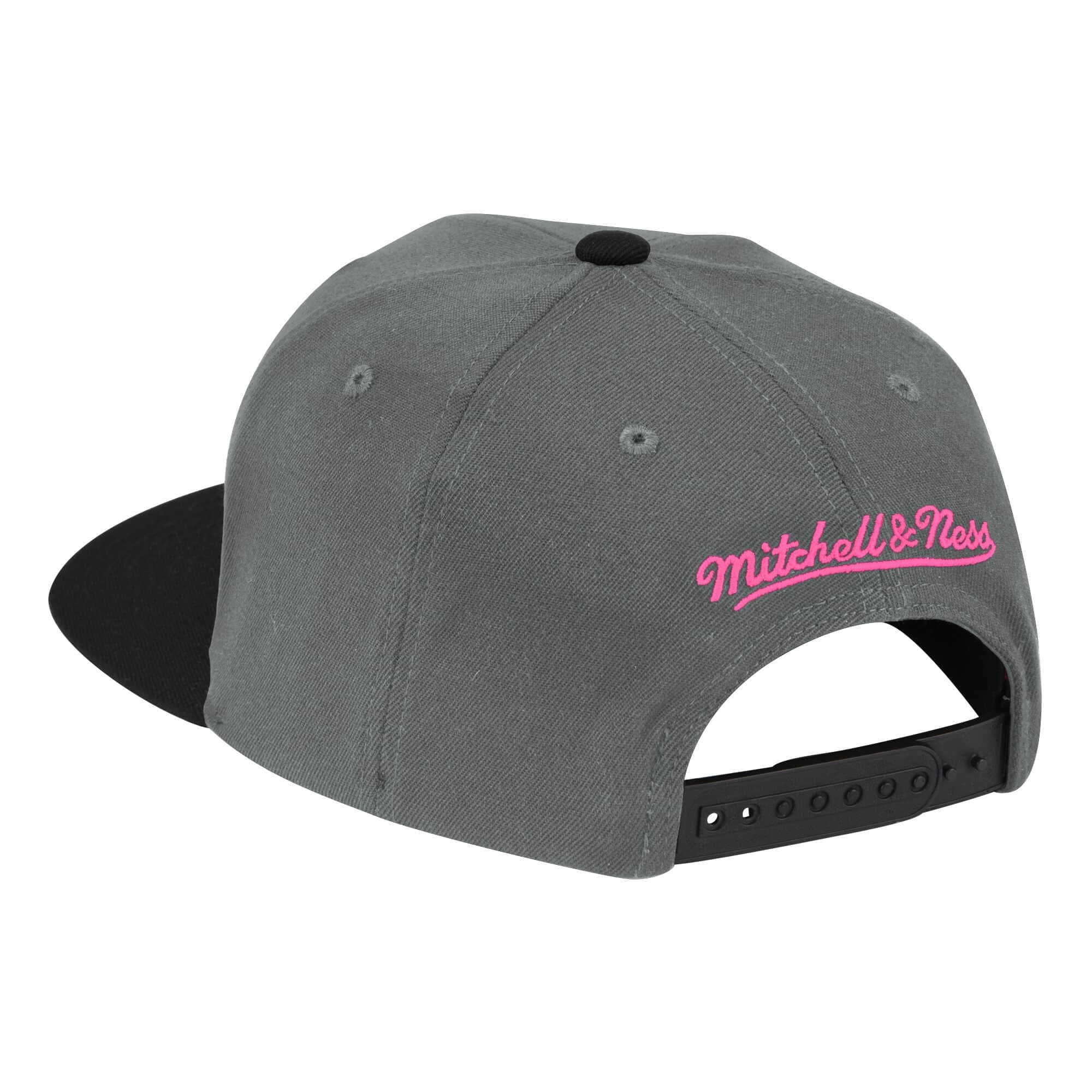Mitchell-Ness-Neon-Lights-Snapback-HWC-Miami-Heat-Hat-1