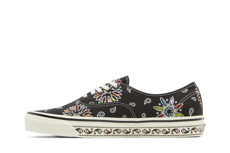 authentic-44-dx-paisley-black-vn0a54f29gg_02