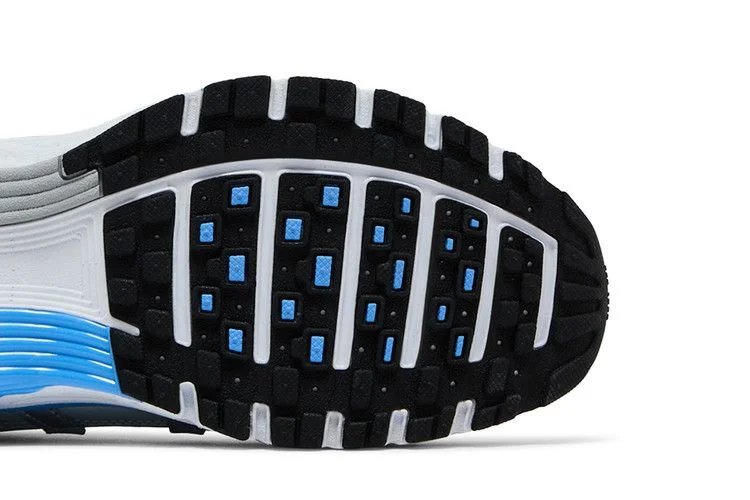 Кроссовки Nike P-6000 'Metallic Platinum University Blue'