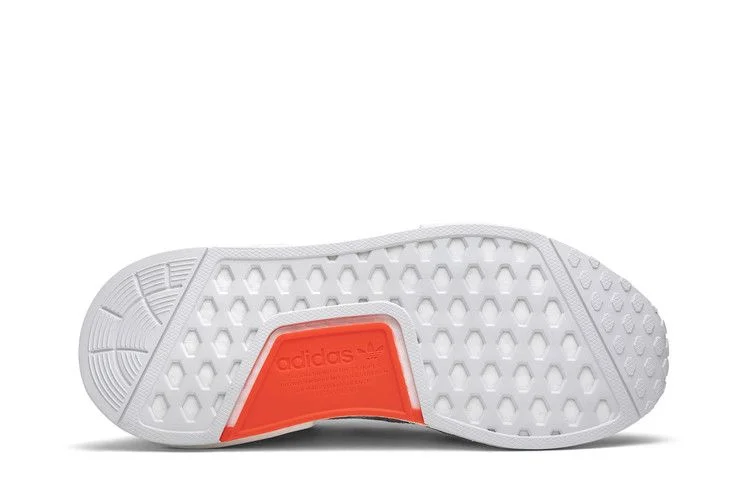 Krossovki-Adidas-Wmns-NMD_R1-Camo-Pack-White-3