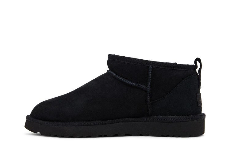 wmns-classic-ultra-mini-boot-black-1116109-blk_02