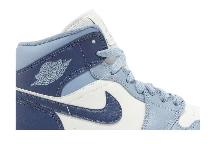 Кроссовки Wmns Air Jordan 1 Mid 'Diffused Blue'