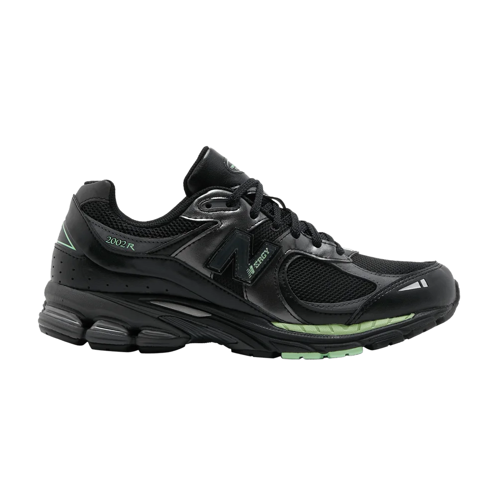Krossovki-New-Balance-2002R-Black-Powder-Green