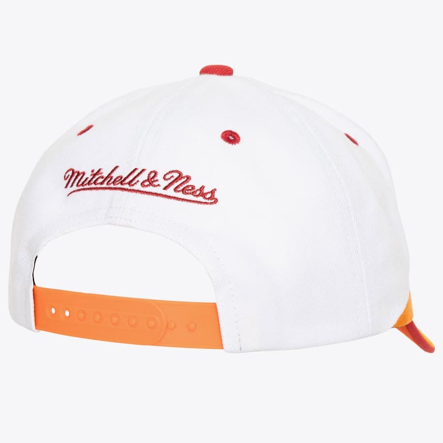 Бейсболка Mitchell & Ness Red Tampa Bay Buccaneers Retrodome Pro Snapback Hat