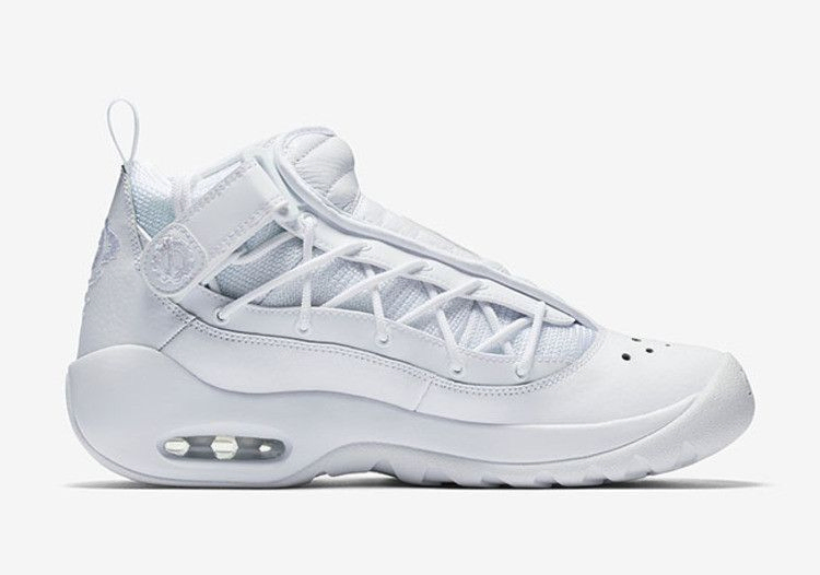 air-shake-ndestrukt-triple-white-880869-101_02