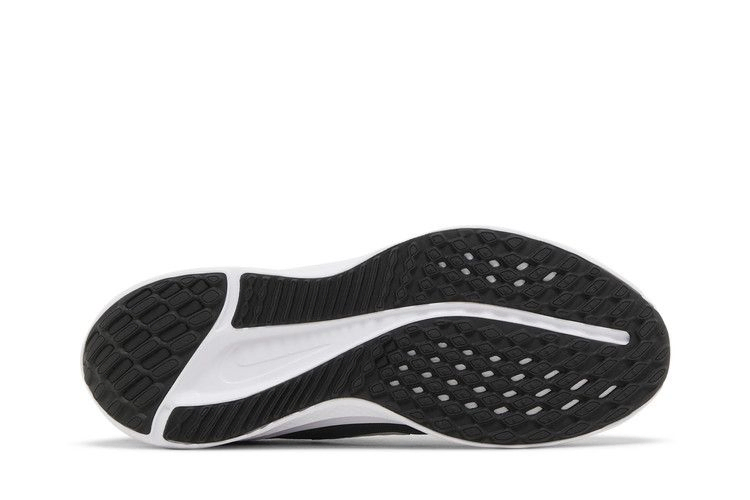 Кроссовки Nike Wmns Quest 5 'Black Iron Grey'