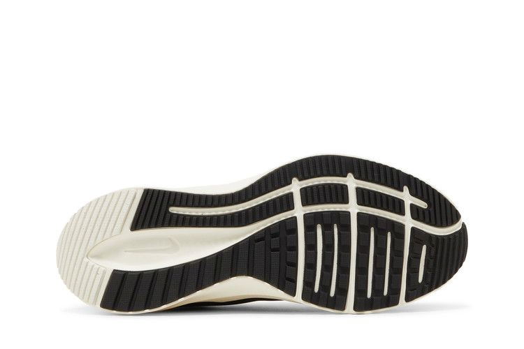 Кроссовки Nike Wmns Quest 4 Premium 'Black Metallic Copper Coin'