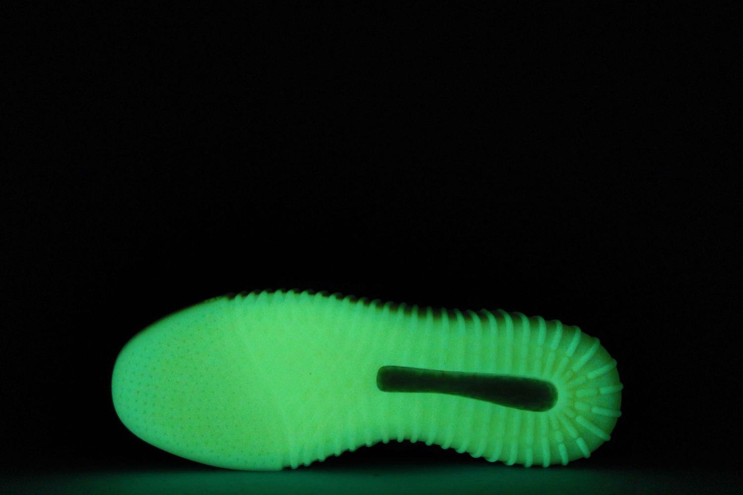 adidas-Yeezy-Boost-750-Light-Grey-Glow-In-the-Dark-4