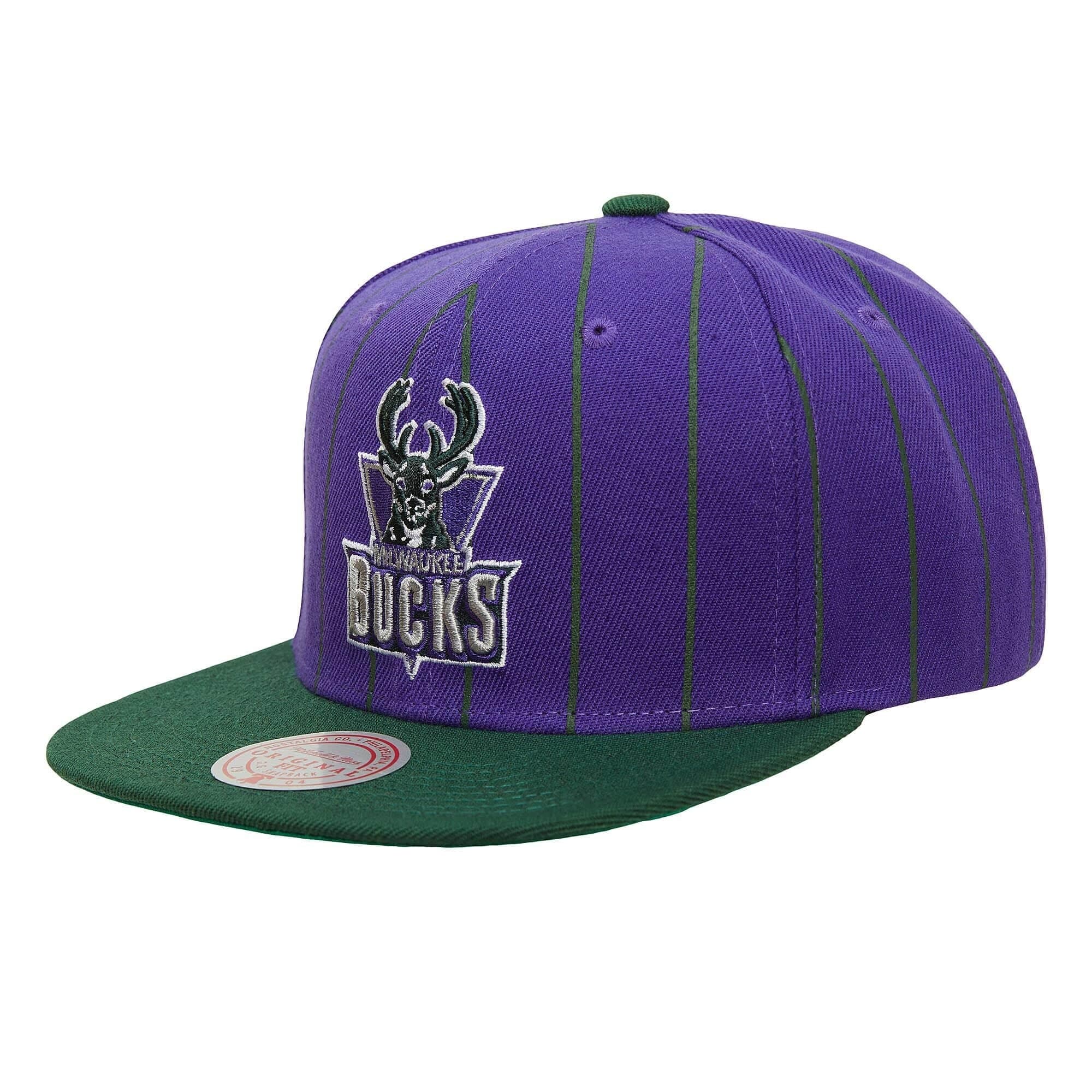 Mitchell-Ness-Team-Pin-Snapback-HWC-Milwaukee-Bucks-Hat