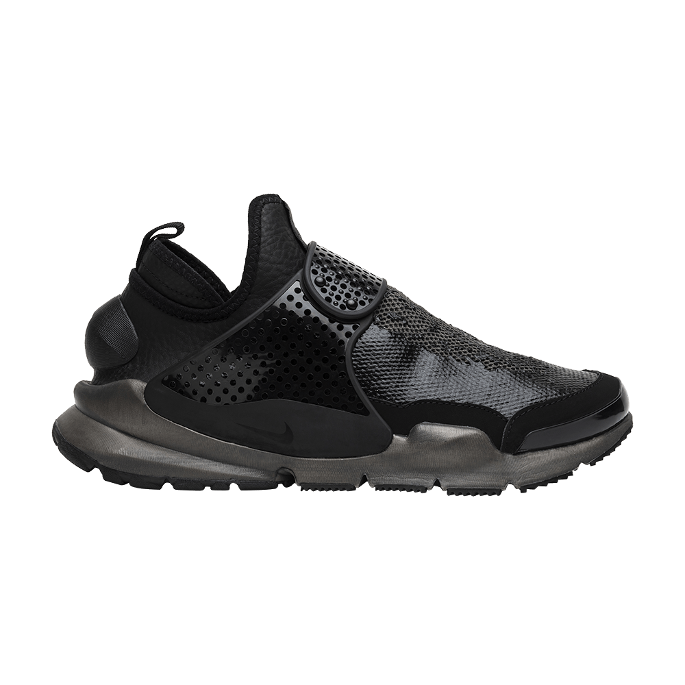 stone-island-x-nikelab-sock-dart-mid-sp-910090-001