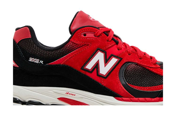 Кроссовки New Balance 2002R 'True Red Black'