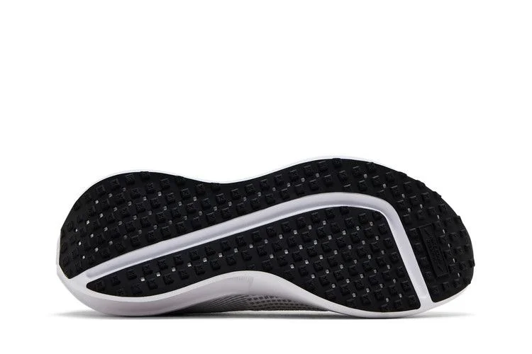 Кроссовки Nike Interact Run 'White Volt'