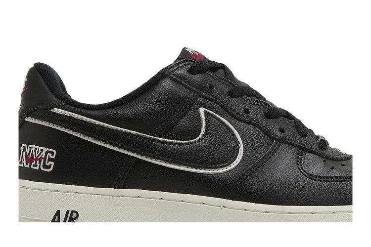 Krossovki-Nike-Air-Force-1-NYC-1
