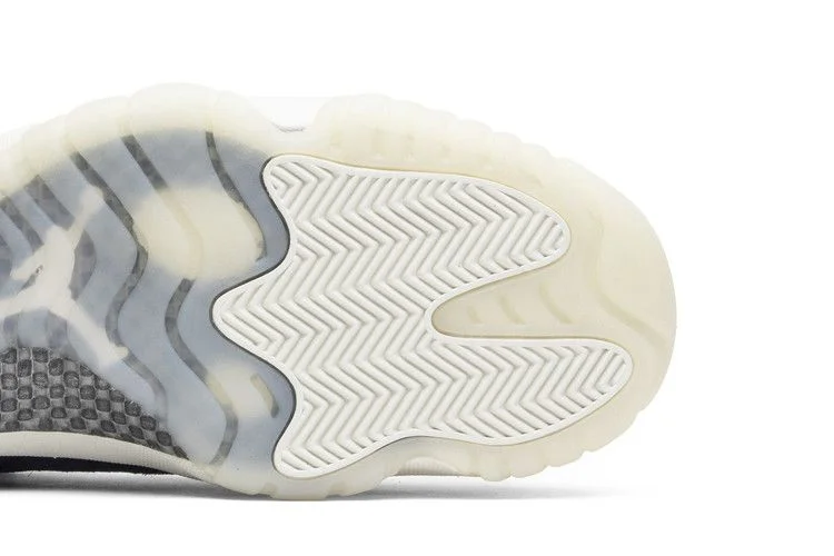 Кроссовки Air Jordan 11 Retro Low 'RE2PECT'