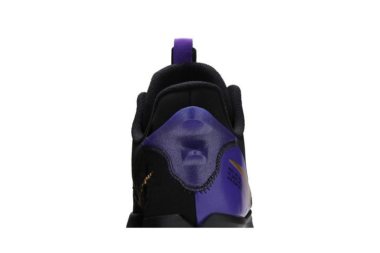 Кроссовки Nike LeBron Witness 5 'Fierce Purple Metallic Gold'