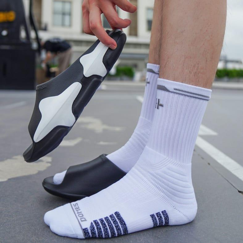 Ehot-Domes-White-Black-Socks-1