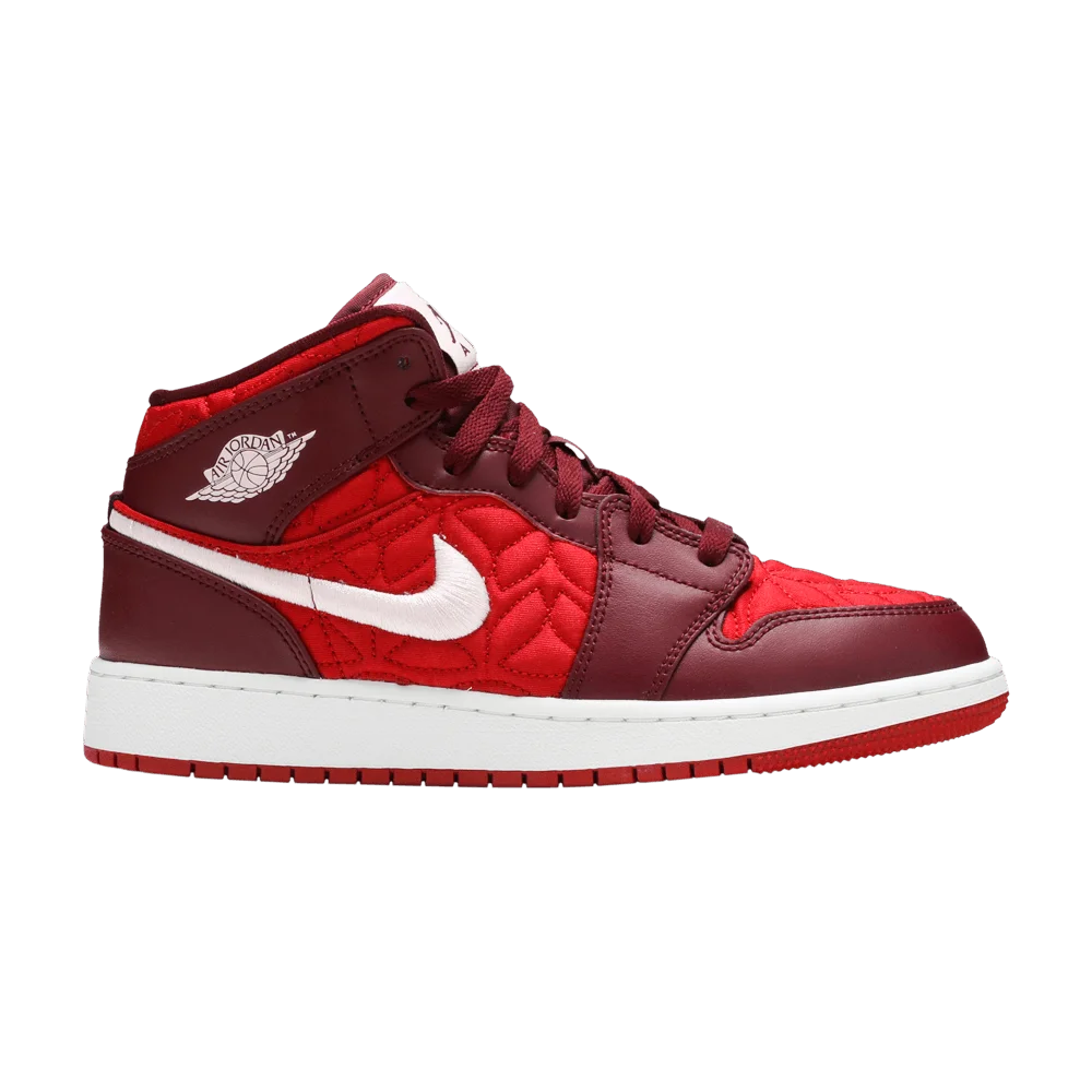 Krossovki-Air-Jordan-1-Mid-SE-GS-Red-Quilted