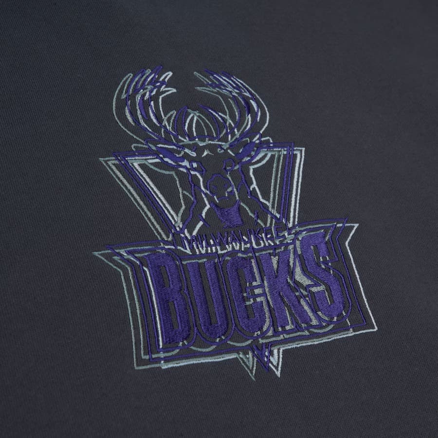 Худи Mitchell & Ness Black Milwaukee Bucks Golden Hour Glaze Pullover Hoodie