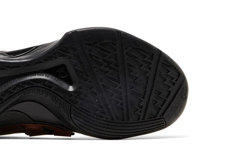 Krossovki-Nike-Zoom-KD-4-Christmas-2024-4